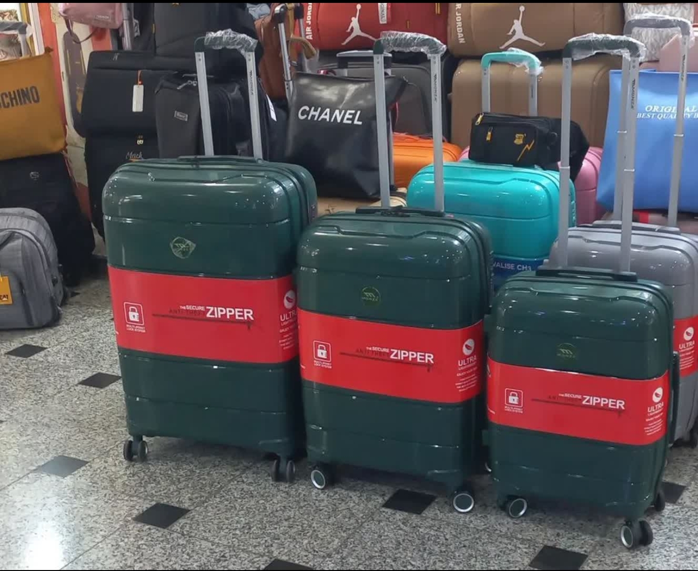 چمدان وارداتی ۳ عددی برند مونزا monza نشکن پروپیلن